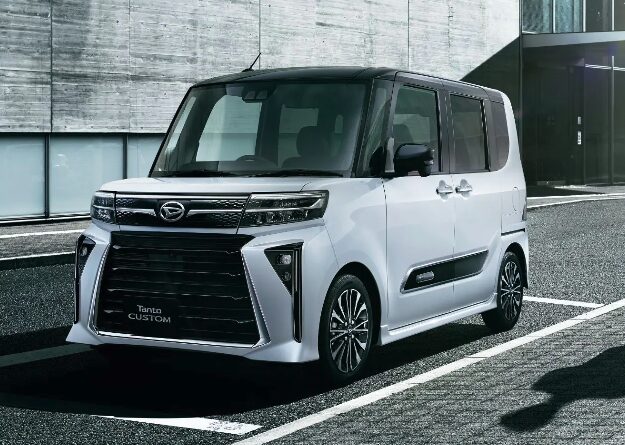 タントのウォッシャー液の入れ方は?基本手順を解説