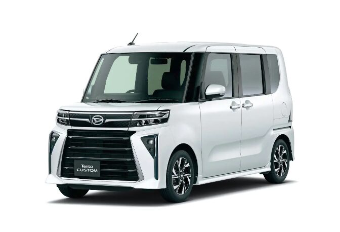 タントのテールランプカバー破損時の値段目安